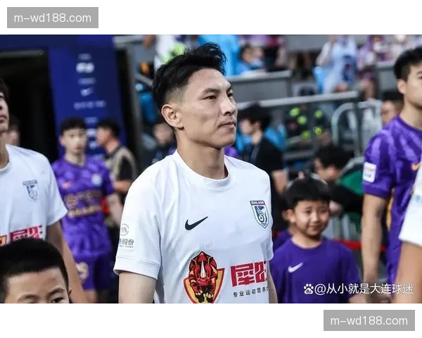 英博三层防守体系构建 毕津浩马马杜搭档实现赛季零封